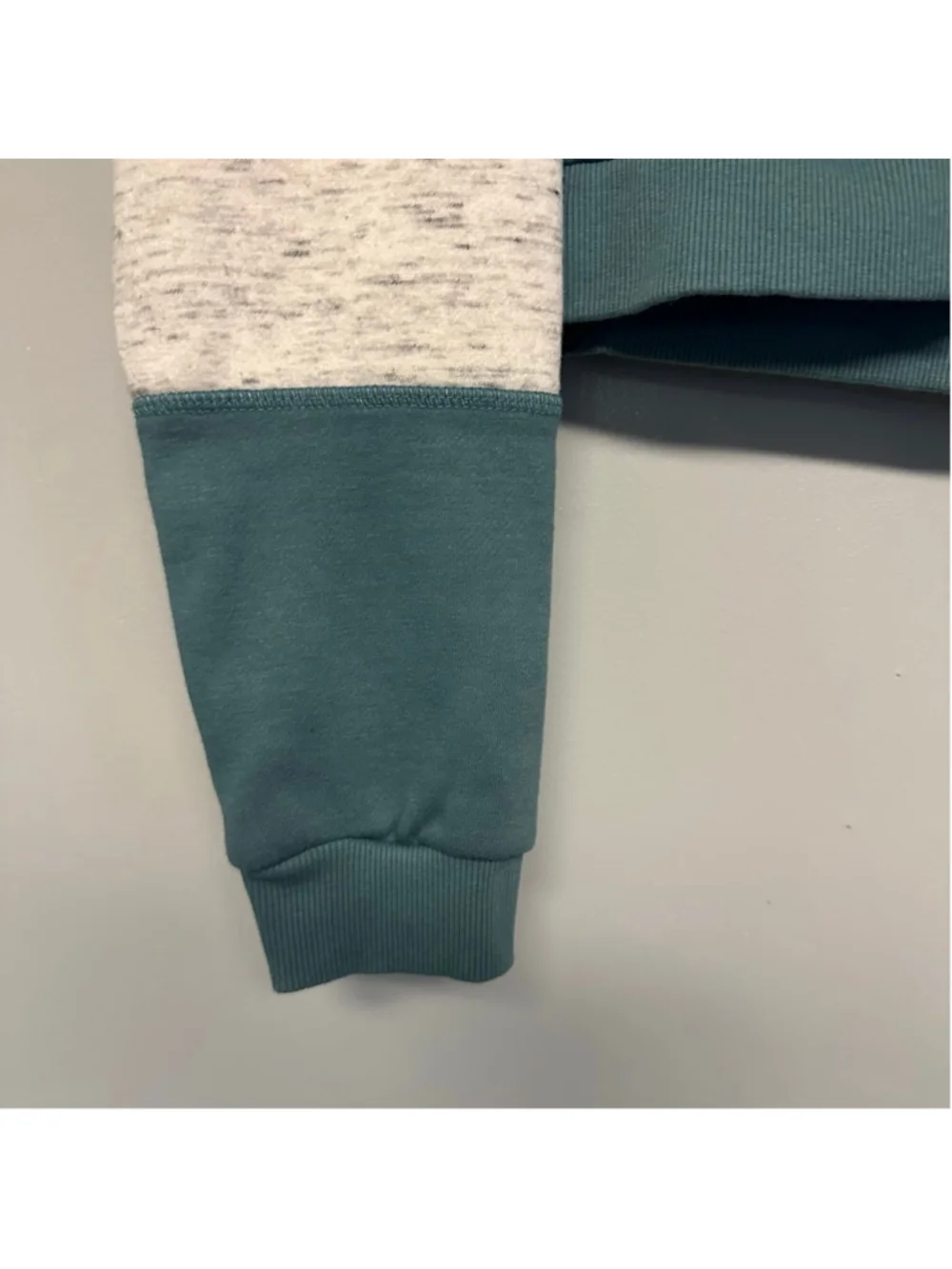 doublju Colorblock Cropped Hoodie Women’s Size Large Pink Teal heathered